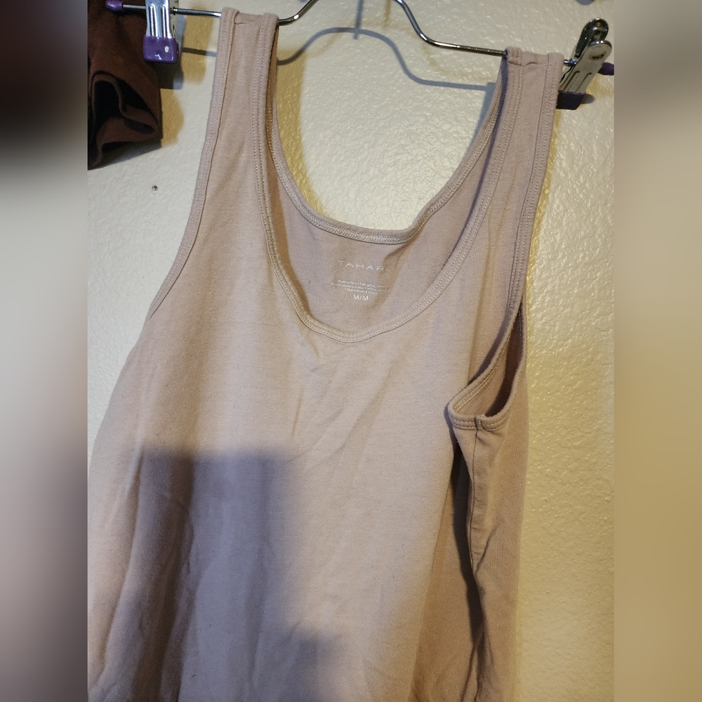 Bundle/Lot of Tahari Tops, Two Women's Medium Brown & Beige Tahari Tank Tops - Picture 8 of 8